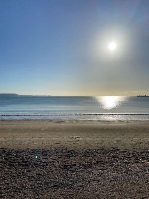 The Bolthole - Only Footsteps From The Beach. Weymouth Exterior foto